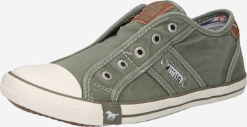 MUSTANG Slip-Ons in Green: front
