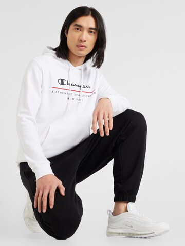 Champion Authentic Athletic Apparel Sweatshirt in Weiß