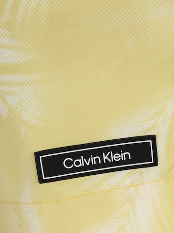 Calvin Klein Swimwear Szorty kąpielowe w kolorze żółty