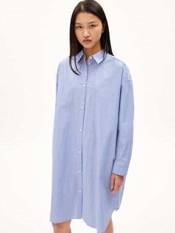 ARMEDANGELS Blousejurk 'PFILEAA' in Blauw: voorkant