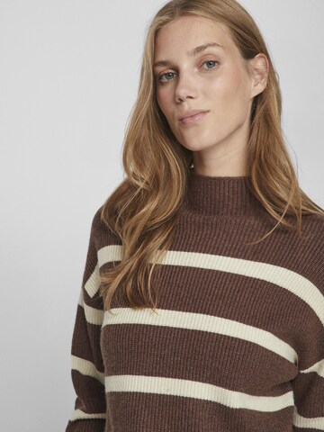 VILA Sweater in Brown