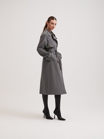 RÆRE by Lorena Rae Between-seasons coat 'Rosa' in Grey: front