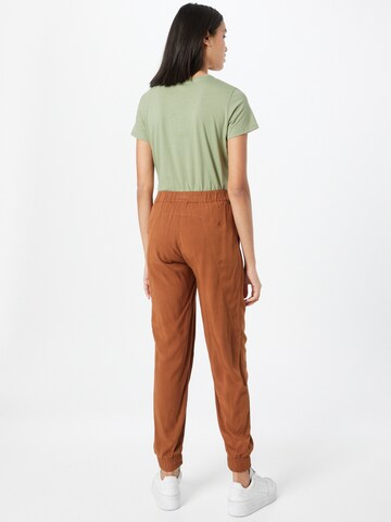 Iriedaily - Tapered Pantalón 'Civic' en marrón