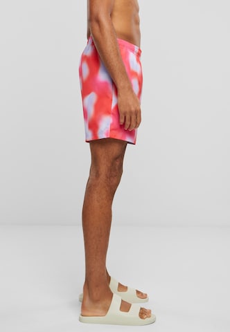 Karl Kani Boardshorts in Roze