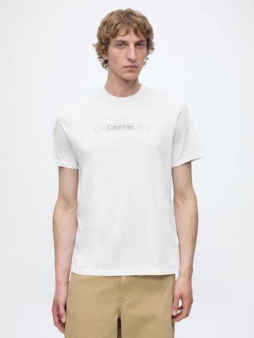 Calvin Klein Μπλουζάκι σε λευκό: μπροστά