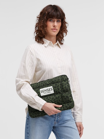 SENSES.THE LABEL Puffer Tablet Case AM:AL in Grün
