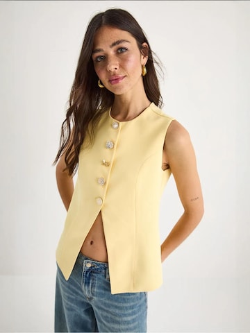 Gilet di Bianco Lucci in giallo