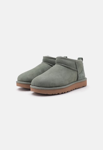 Boots 'CLASSIC ULTRA MINI' di UGG in blu