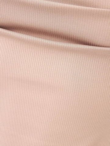 Abito di Hiccup in beige