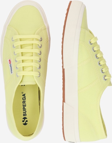 Baskets basses '2750 Cotu Classic' SUPERGA en jaune