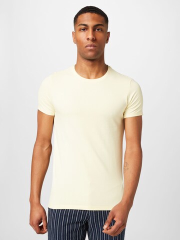 Casual Friday T-shirt 'David' i gul: framsida