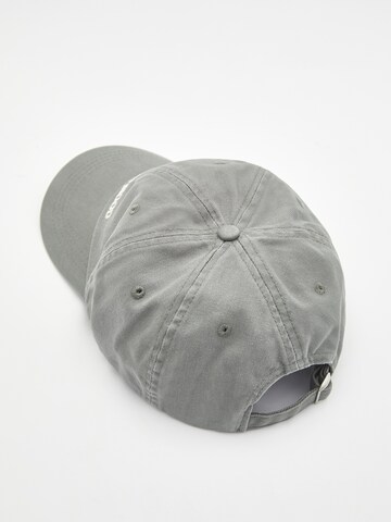 Cappello da baseball di Pull&Bear in grigio