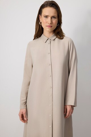 Robe-chemise Touche Prive en beige