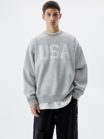 Pull&Bear Sweatshirt in Grijs: voorkant