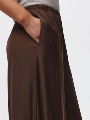 Wide Leg Pantalon 'PCJilia' PIECES en marron