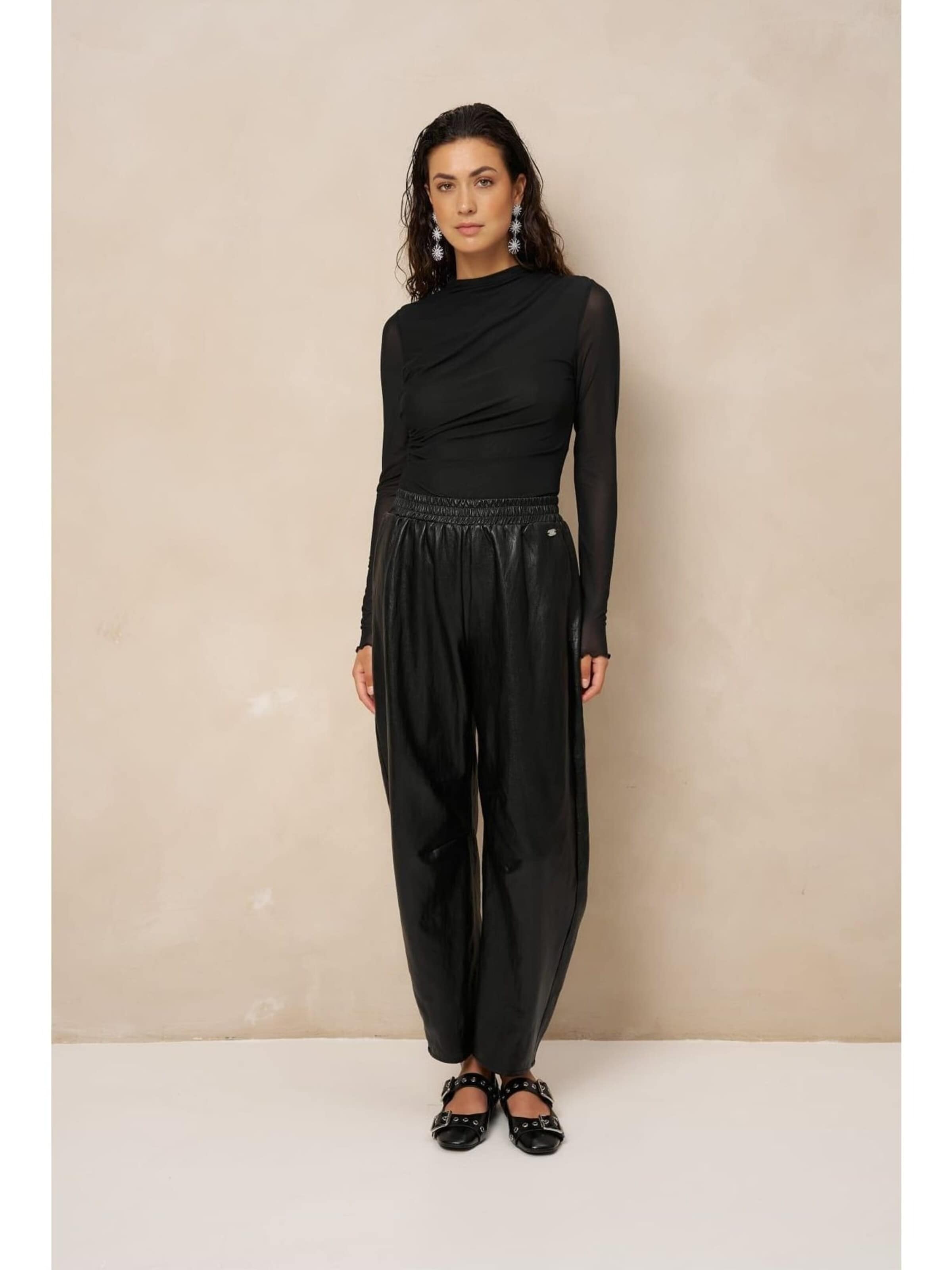 LOFTY MANNER Top 'RJ13 - Top Jolien - Draped Mes' in Zwart