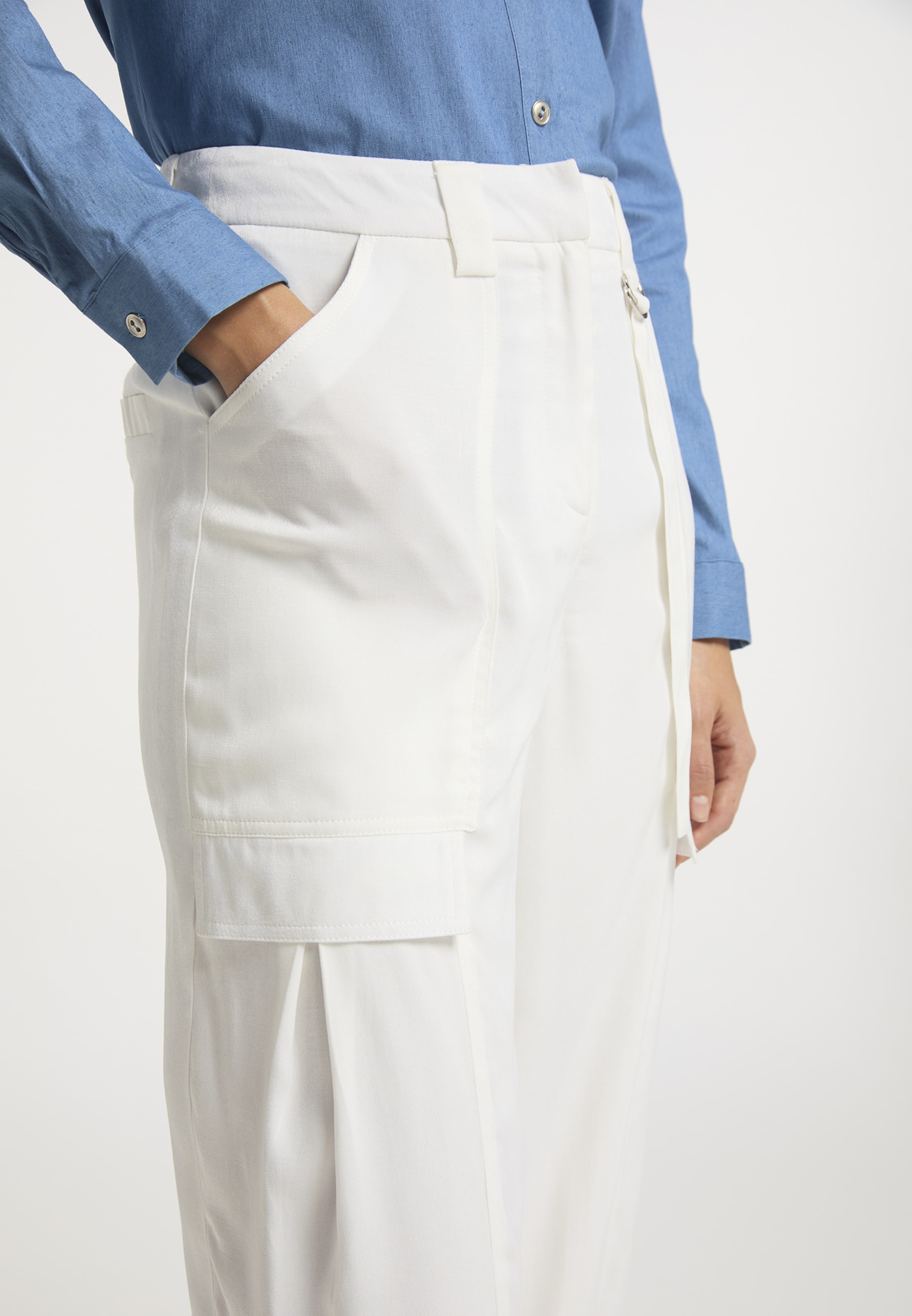 Abbigliamento 3KJWy usha BLUE LABEL Pantaloni cargo in Bianco Lana 