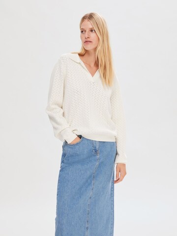 SELECTED FEMME Sweater in White: front