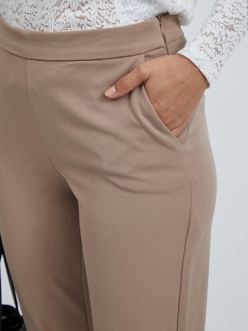 regular Pantaloni 'Vicarrie Ann' di VILA in beige