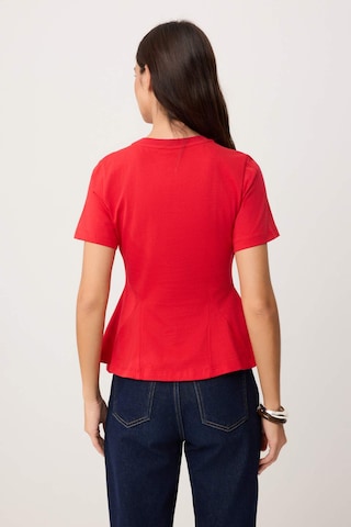 Tricou de la Trendyol pe roșu