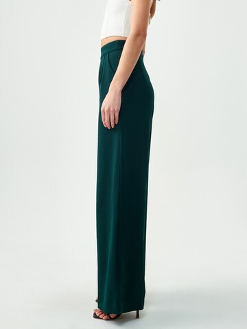 BWLDR Regular Trousers 'MIA' in Green: back