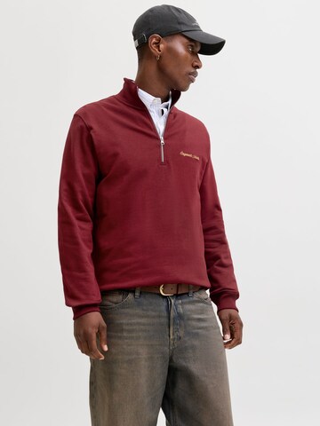 JACK & JONES Sweatshirt 'JORNorrebro' in Red: front
