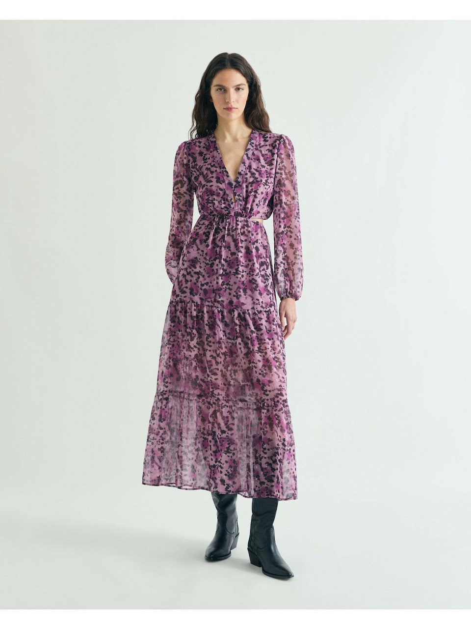 Rochie de la Scalpers pe mov: față