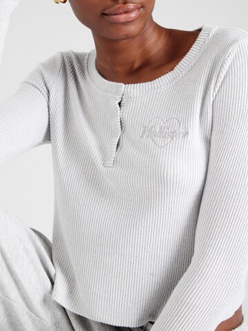 HOLLISTER - Camiseta en gris