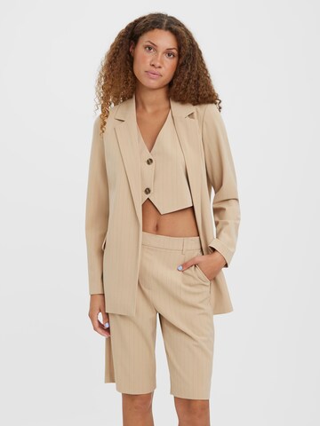 Blazer 'LISTAKIA' VERO MODA en beige : devant