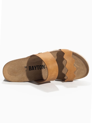Bayton - Sapato aberto 'Vermeer' em castanho