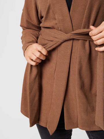 In The Style Curve Knit Cardigan in Brown