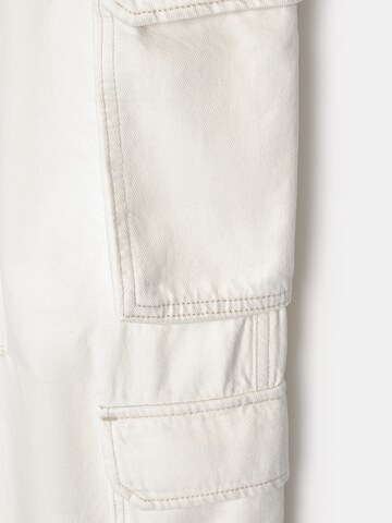 Loosefit Jeans cargo di Pull&Bear in bianco