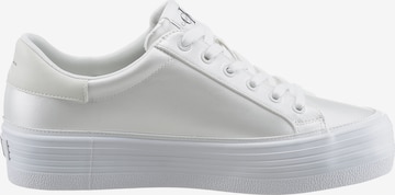 Baskets basses Calvin Klein Jeans en blanc