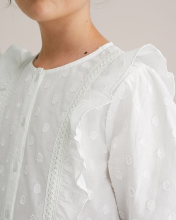 WE Fashion Pusero värissä valkoinen