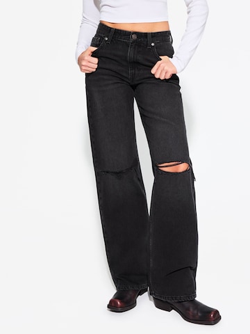 Bershka Regular Farkut 'BAS. SLIM DENIM COLOR JL' värissä musta: etupuoli
