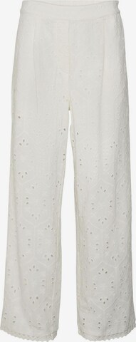 VERO MODA Loose fit Pants in White: front