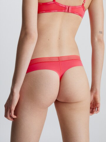 Calvin Klein Underwear Стринг в червено
