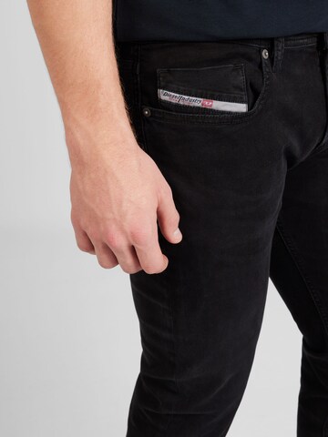 DIESEL Slim fit Jeans '1979 SLEENKER' in Black