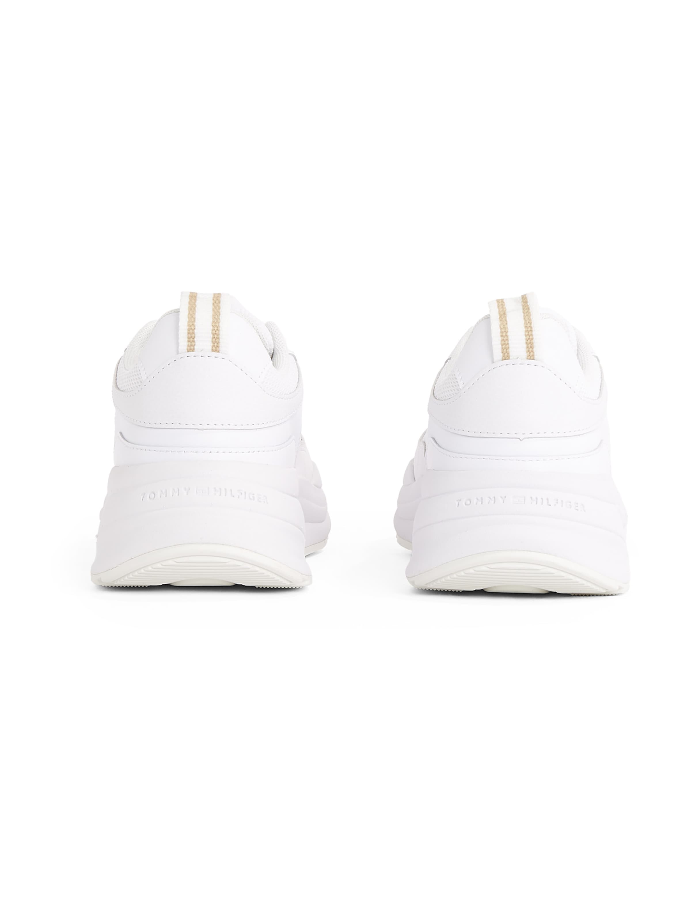 TOMMY HILFIGER Ниски маратонки в бяло