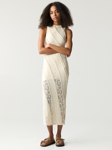 Abito di Pull&Bear in beige: frontale