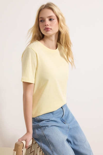 Trendyol T-shirt en XS en jaune, Vue avec produit