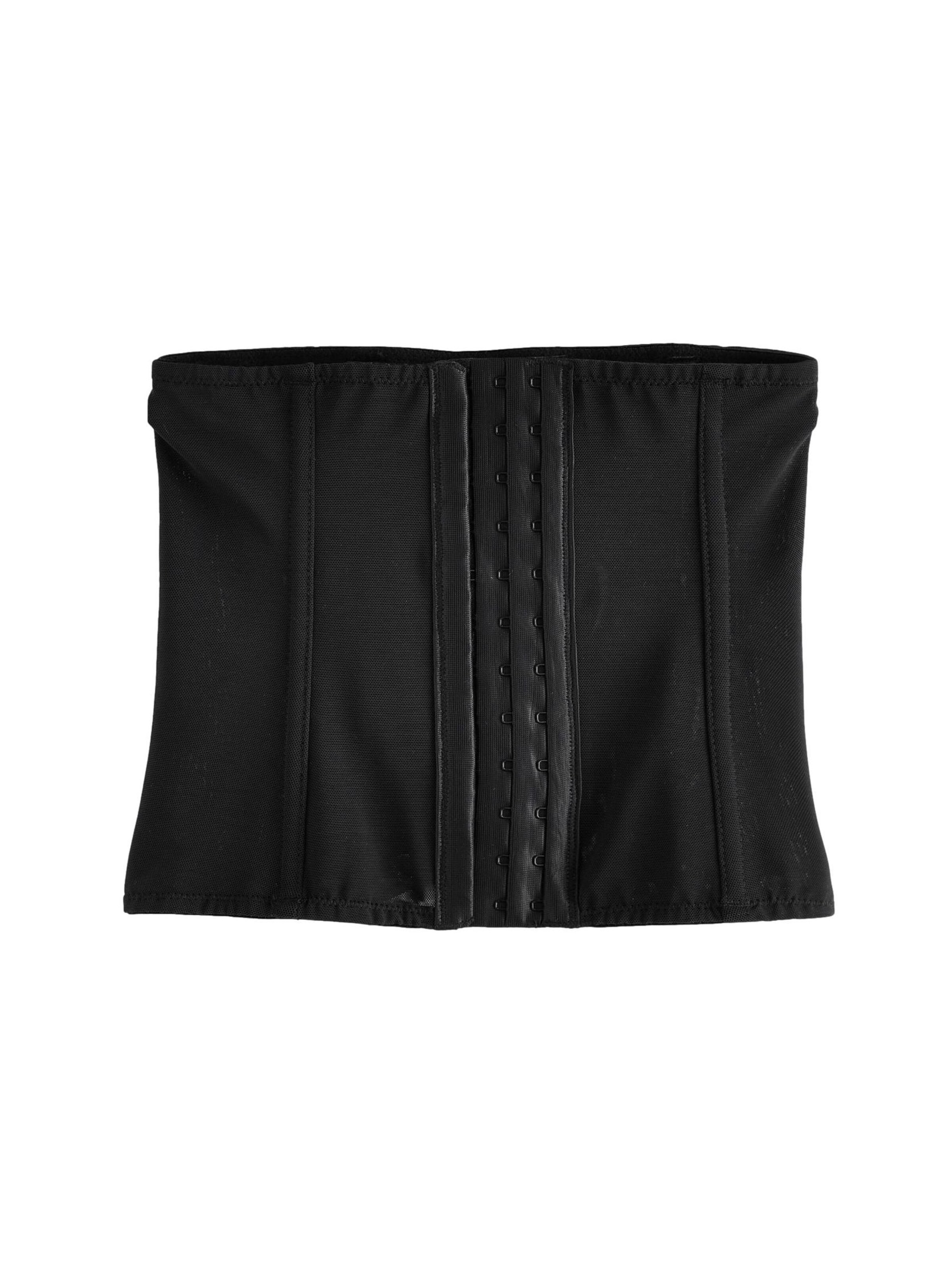 Next Оформящ топ в черно: отпред