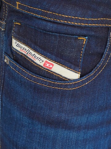 DIESEL Slimfit Jeans in Blau