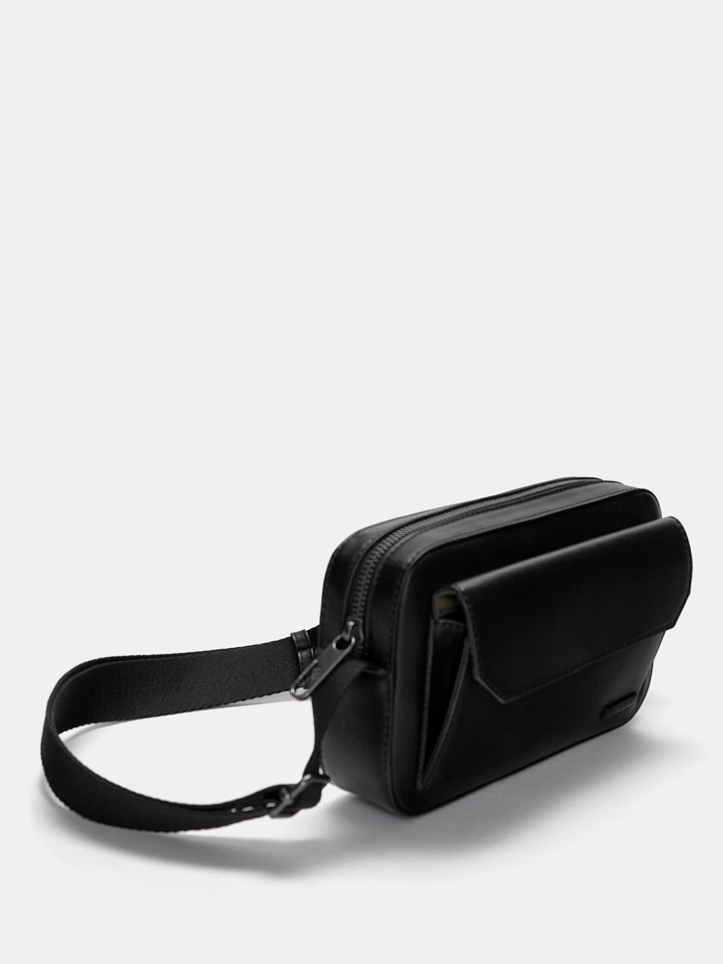 Pull Bear Crossbody bag in Black ABOUT YOU