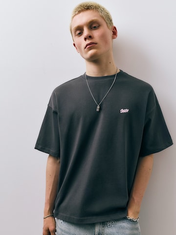 Pull&BearMajica - siva boja: prednji dio