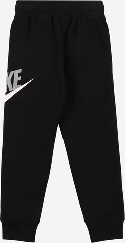 Effilé Pantalon Nike Sportswear en noir