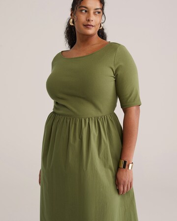 WE Fashion Рокля в зелено