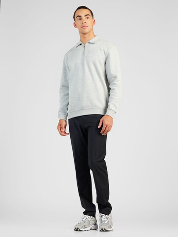 GAP Sweatshirt in Grey