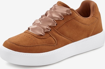 LASCANA Sneakers laag in Bruin: voorkant