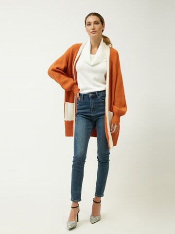 Influencer Sweater in White